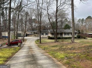 6041 Wills Orchard Rd, Cumming, GA 30040