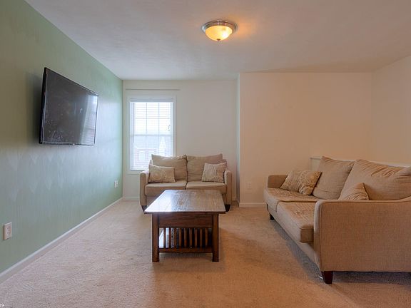 3rd image of 600 Keystone Dr