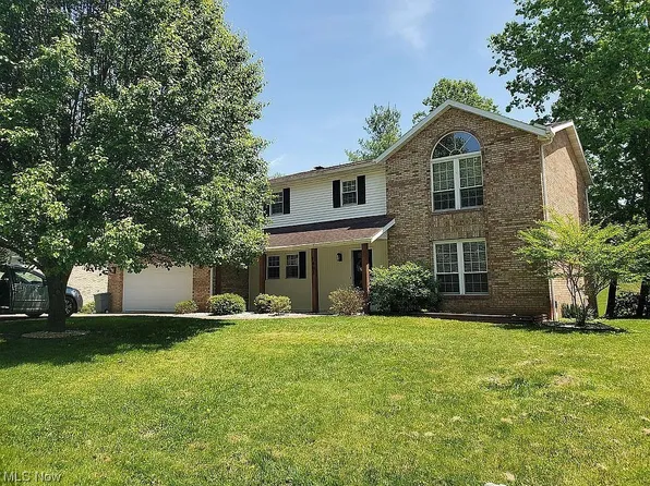 1462 Lakewood Cir, Washington, WV 26181