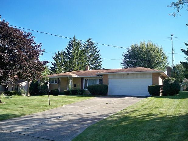 1st image of 467 Fairoaks Blvd