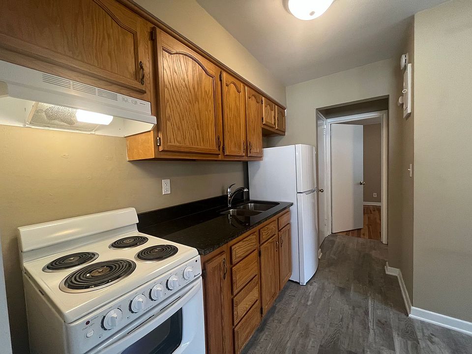 1st image of 638-642 Snelling Ave S #638-5