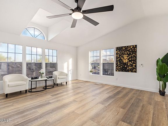 4th image of 49039 N 24TH Avenue