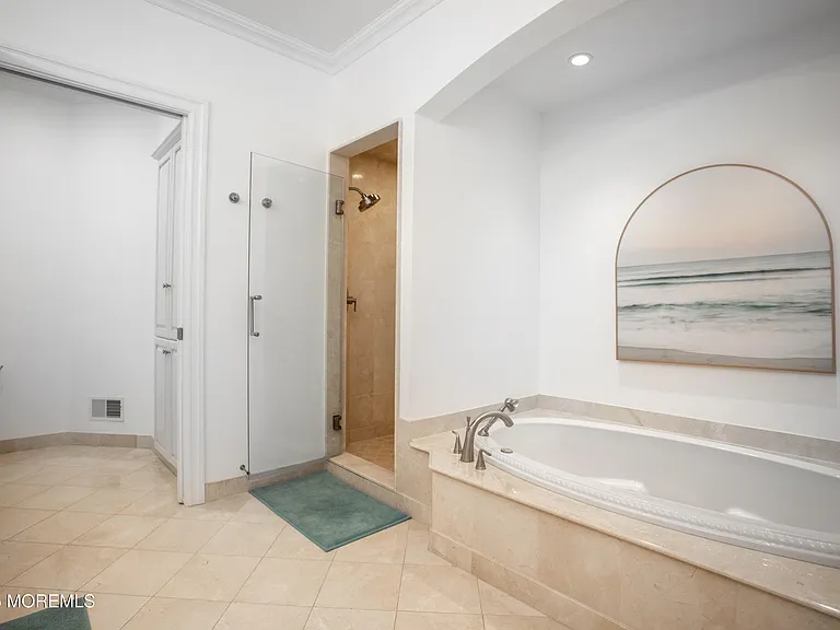 38 Vroom Ave — Photo 9
