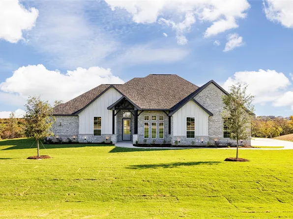 760 Burr Oak Ln, Weatherford, TX 76085