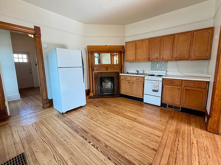 529 N Weber St #1 — Photo 6