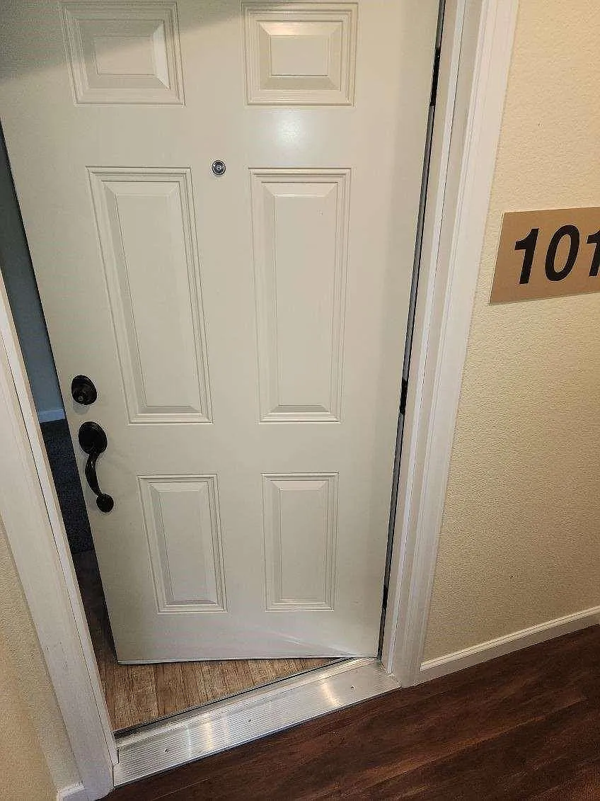2 bed, $1,650 — Photo 2