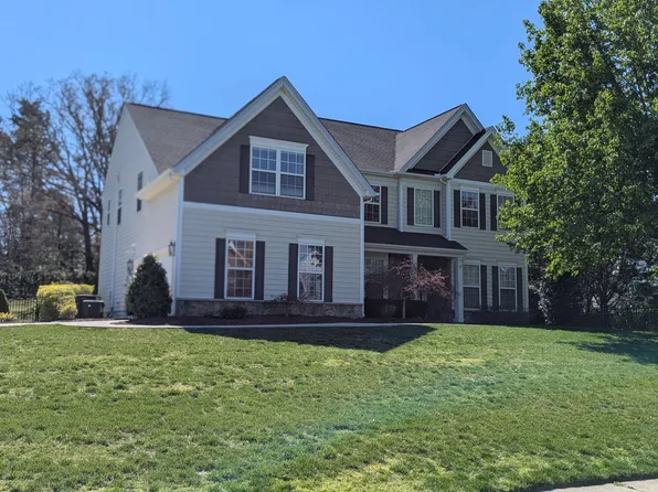 7894 Woodmere Dr, Harrisburg, NC 28075