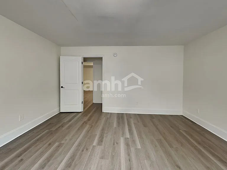 308 Meeting St — Photo 21