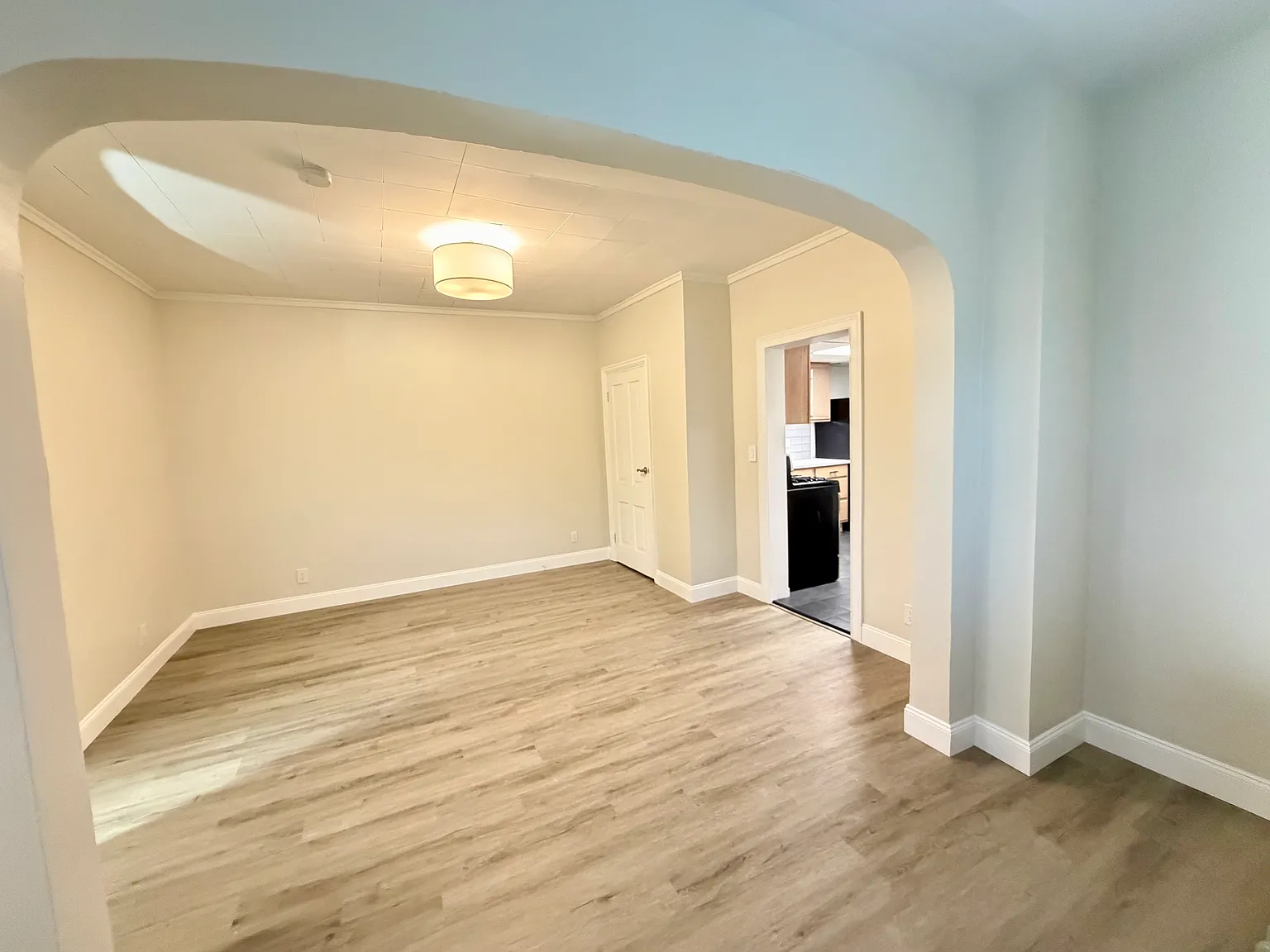 2 bed, 1272 sqft, $1,495 — Photo 4