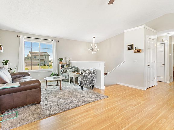 3rd image of 11663 Barkton Dr