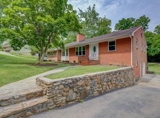 1808 Tucker Ln, Salem, VA 24153