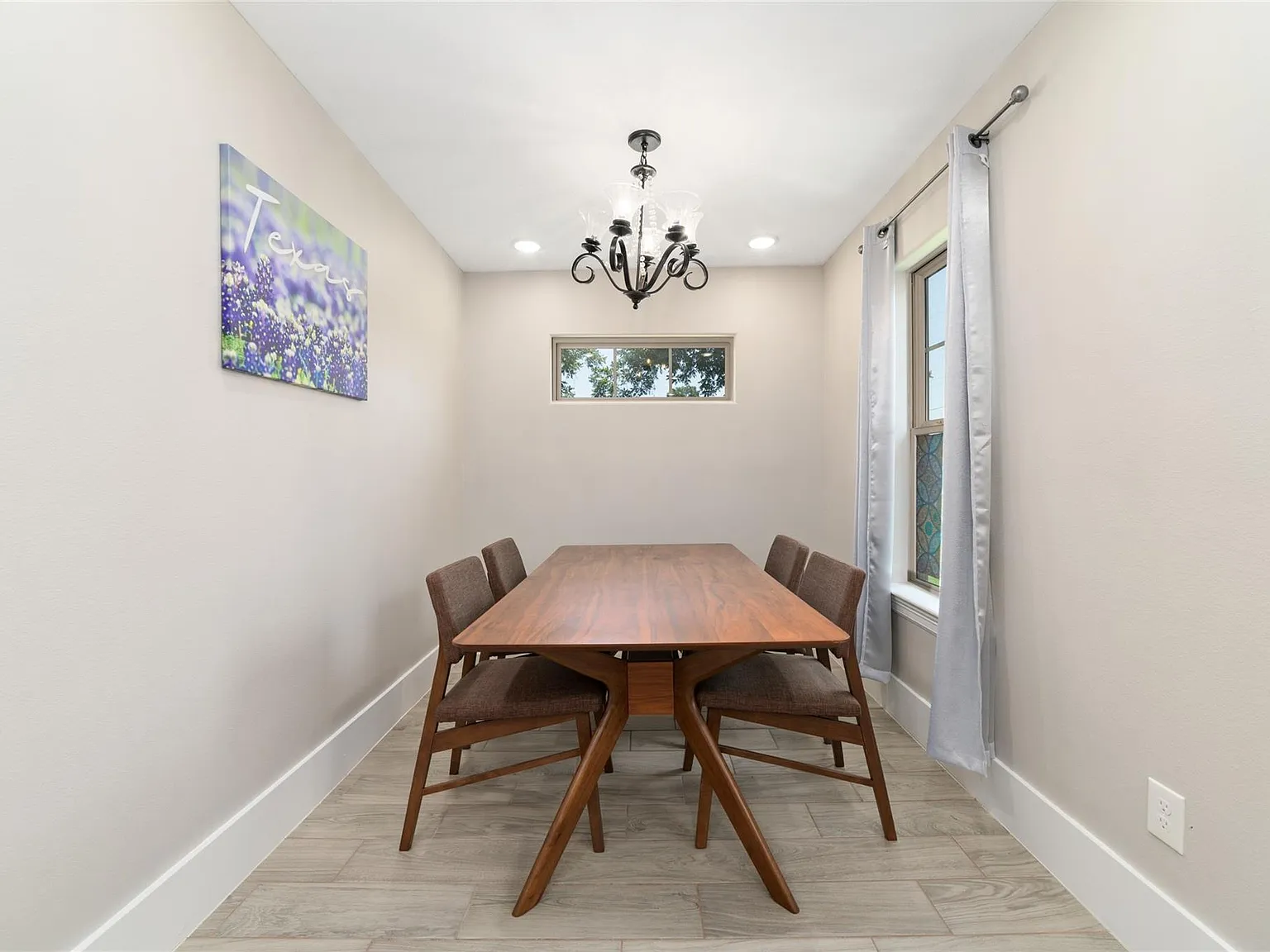 4 bed, 3.0 bath, 1168 sqft, $2,100 — Photo 4