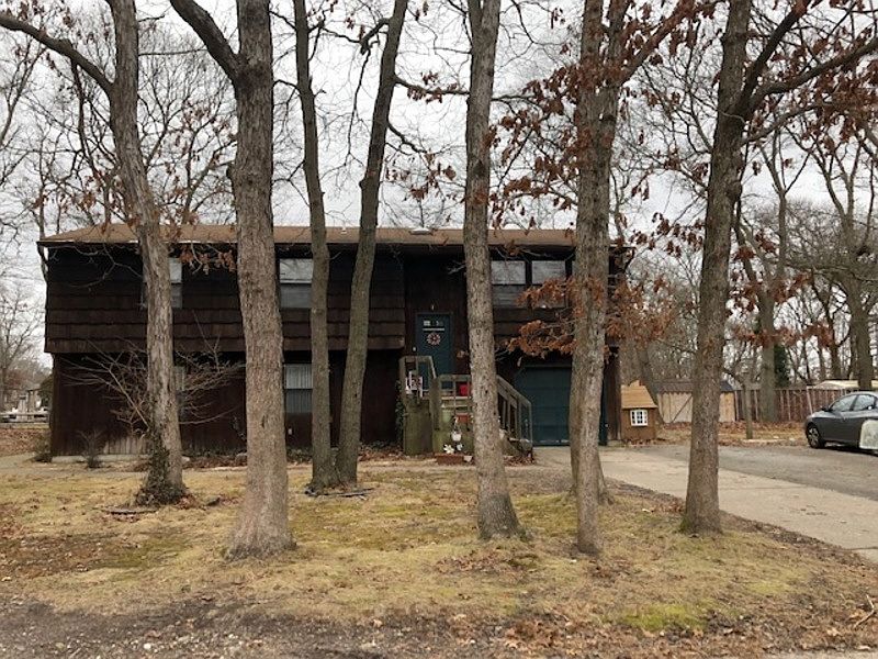 1st image of 22 Auborn Ave