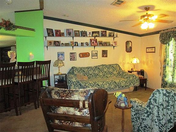 3rd image of 1527 W Knights Griffin Rd