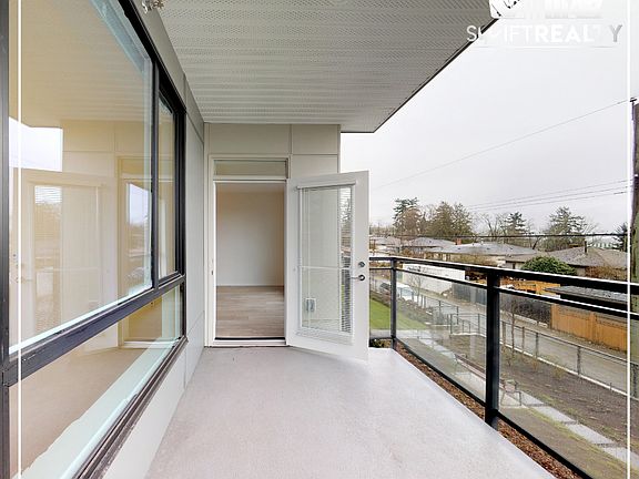 02_101-625 East 3rd Street_Spacious Balcony_03062025