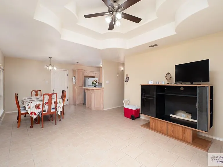 365 Mango Ln — Photo 2