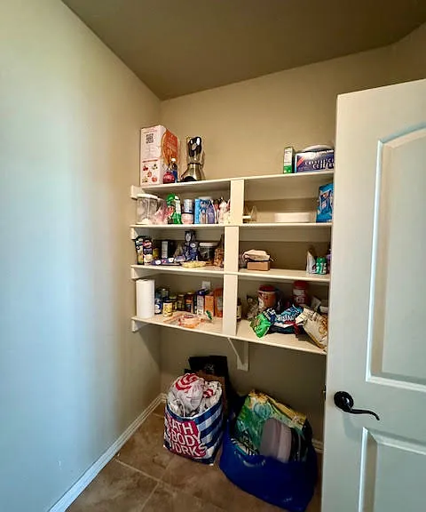 592 N Longfellow Ln — Photo 10