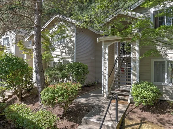 2300 Jefferson Avenue NE #J141, Renton, WA 98056