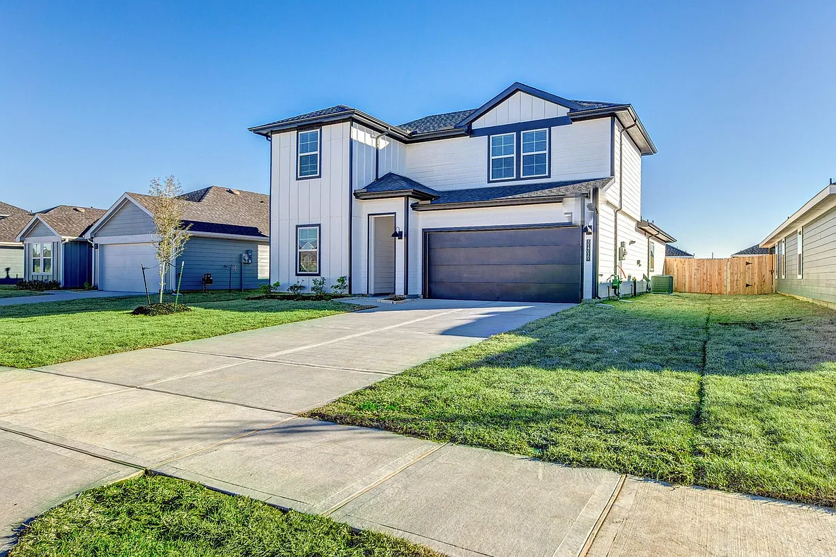 Building Photo - 31719 Kellan Grove Ct