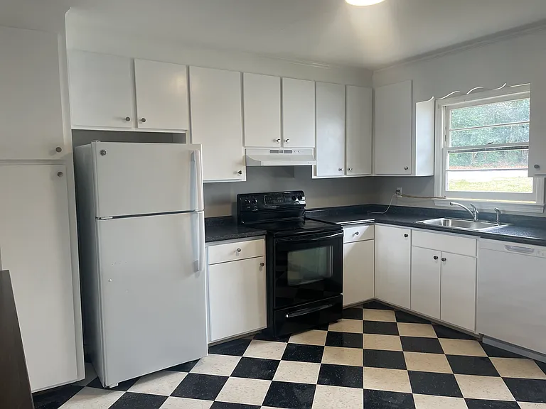 5401 Lantana Ave — Photo 3