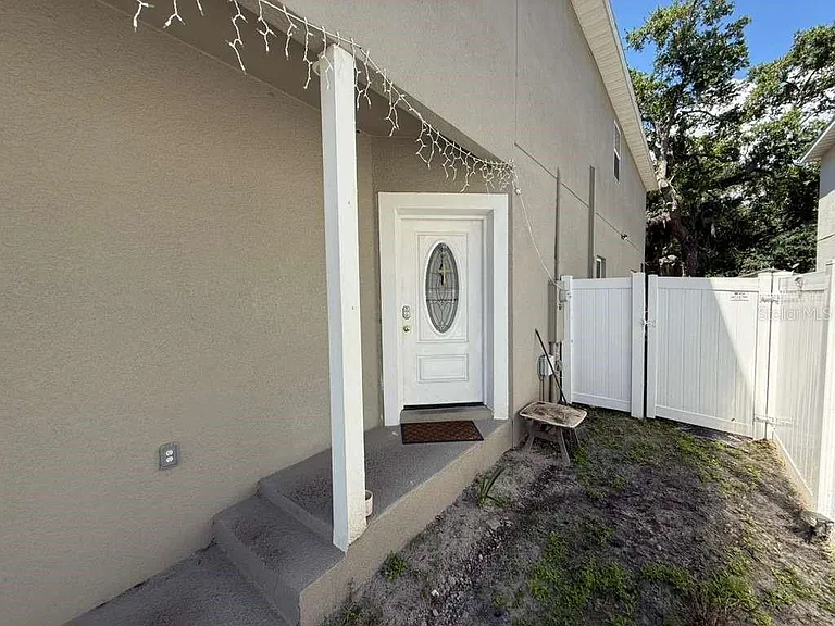 408 Finley Ave — Photo 5