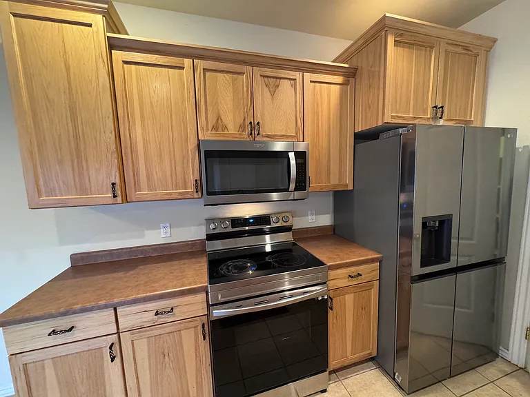 1912 Hollyhock Cir — Photo 11