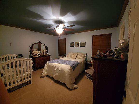 2nd image of 43 Donna Dr