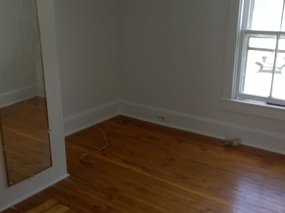 2nd image of 222 Thackary St