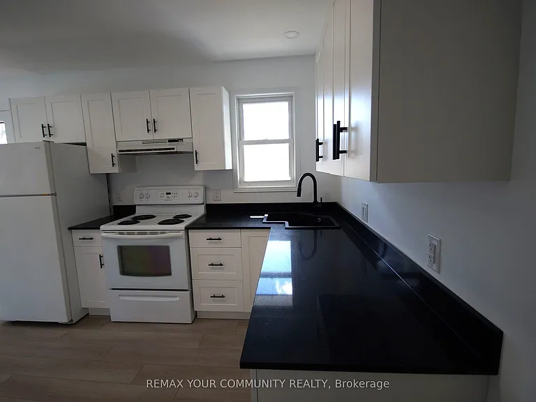 40 Burkholder St — Photo 6