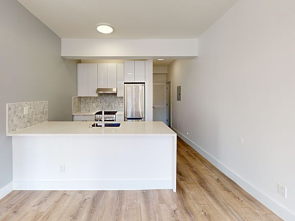 2nd image of 930 Post St APT 6
