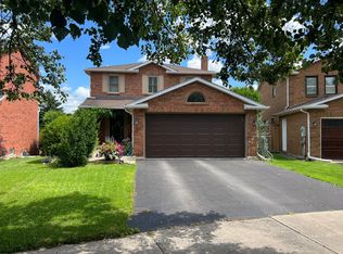 27 Dawson Cres, Aurora, ON L4G4T7
