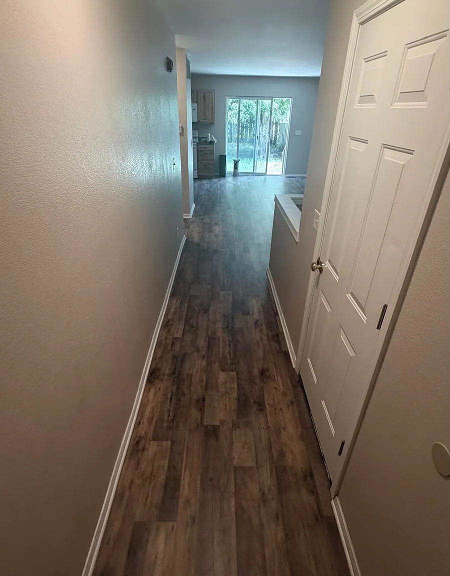 2 bed, 966 sqft, $1,250 — Photo 2