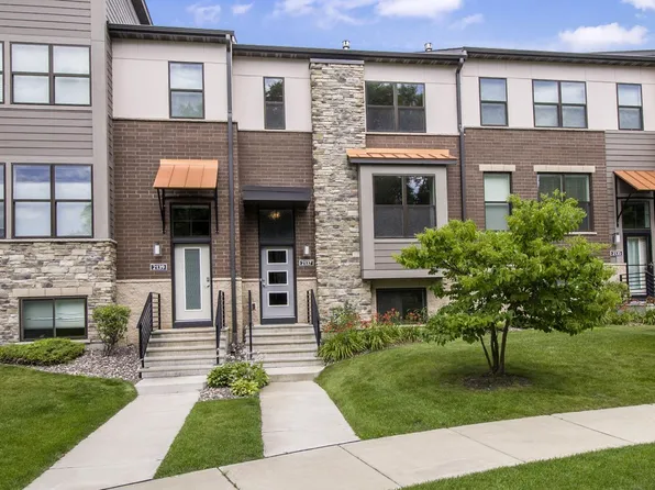 2137 River Valley Ln, Eagan, MN 55122