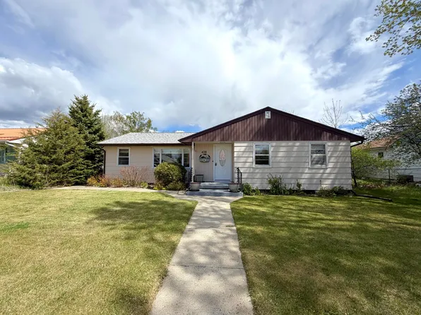 428 New York St, Chinook, MT 59523