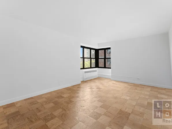 383 Grand Street M705 image 2 of 24