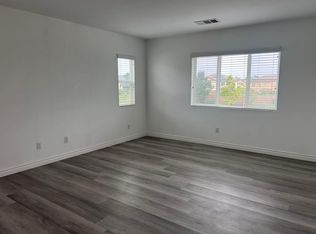 7064 Beckett Field Ln, Corona, CA 92880