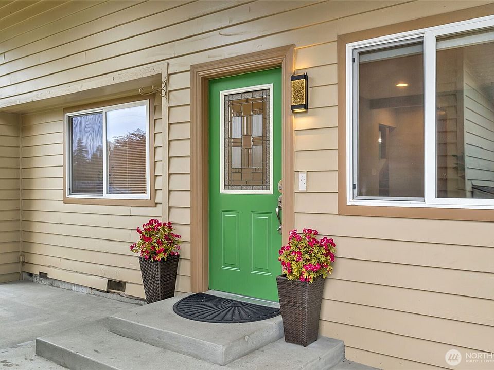 1st image of 2102 15th Avenue