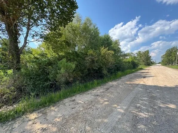 425 County Road 613, Dayton, TX 77535