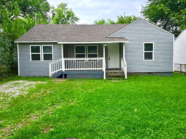 1520 W Lynn St — Photo 1