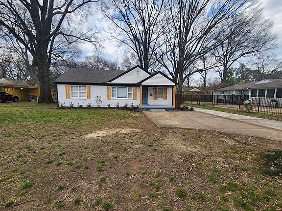 2nd image of 866 Colonial Rd