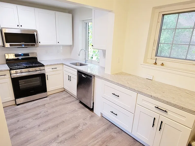 28 Saint Paul St #5 — Photo 4