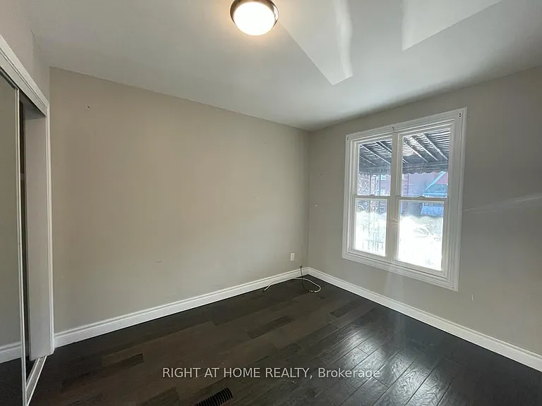 495 Salem Ave N #101 — Photo 5