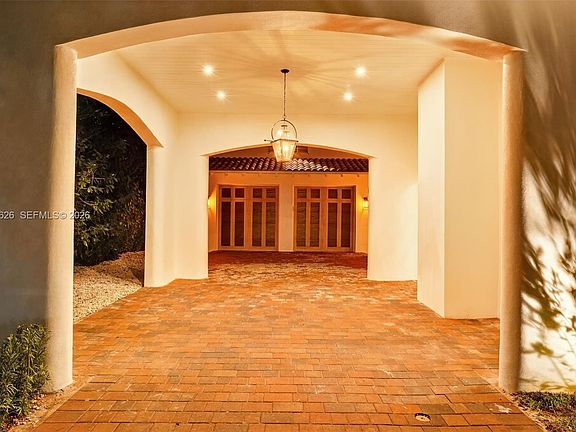 4th image of 1514 Consolata Ave