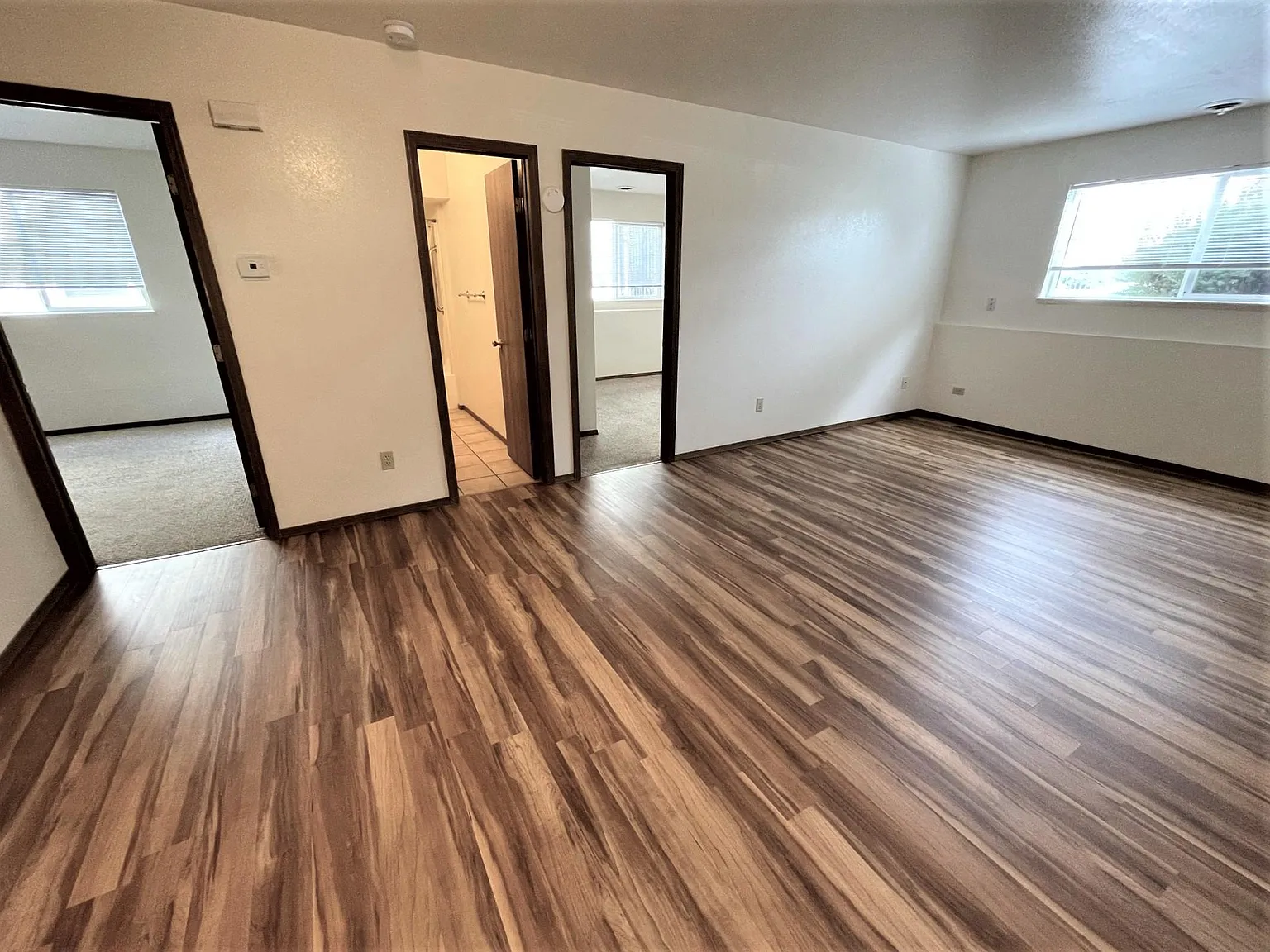 2 bed, 950 sqft, $1,449 — Photo 3