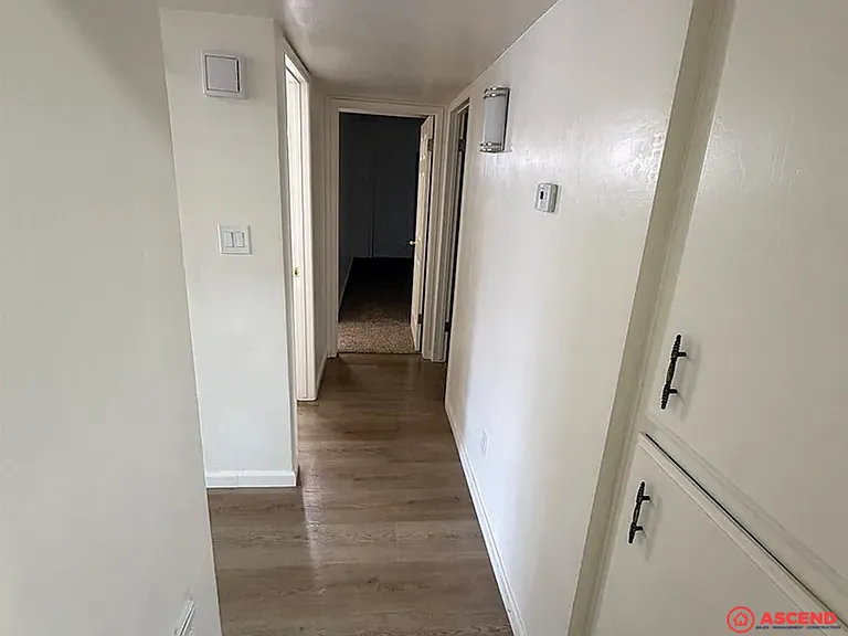 5409 Peppertree Ln — Photo 7