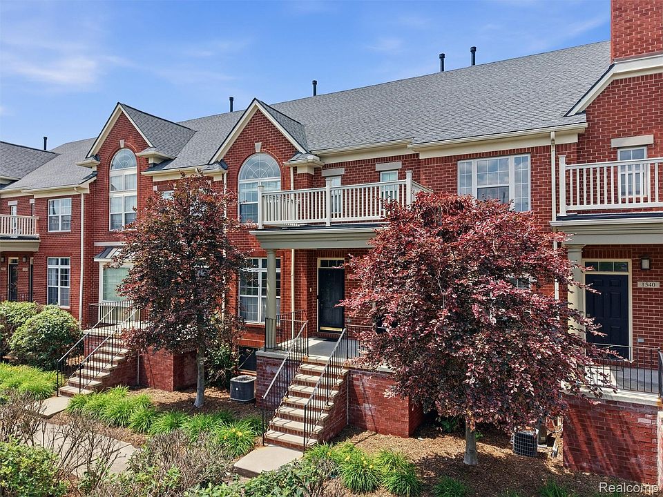 1st image of 1528 Devon Ln
