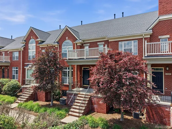 1528 Devon Ln, Troy, MI 48084