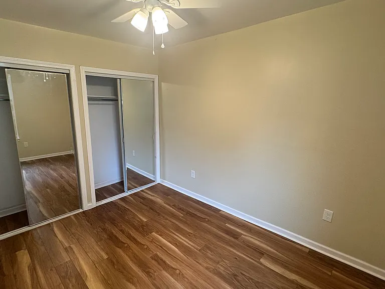 419 N Craig St #2 — Photo 5