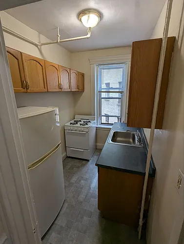 360 Riverway St #21 Photo 1