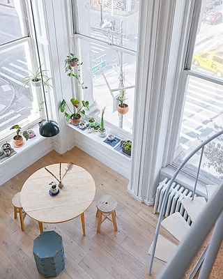 Rented by R New York | media 3